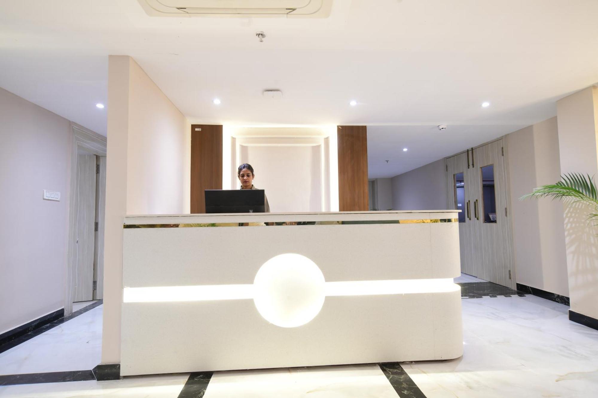 Aceotel Premier, Vijay Nagar Indore Exterior photo